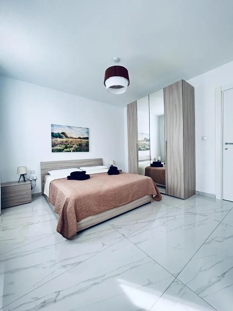 Sliema Luxury Apartments - Wish Malta 2 0*,  몰타